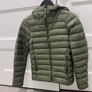 Super puff Aritzia coat